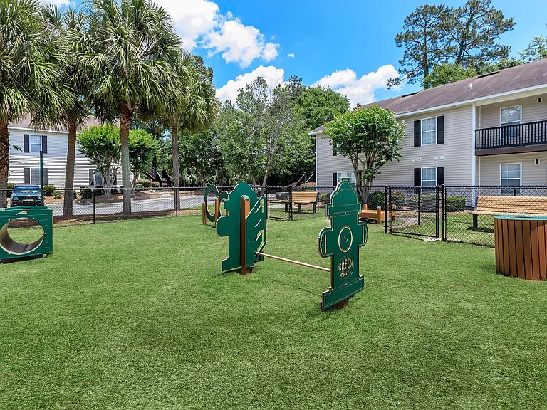 Baytree Condominiums — Photo 4