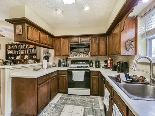 17041 Live Oak Cir, Porter, TX 77365