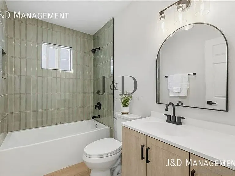 431 Sampson St #A — Photo 9