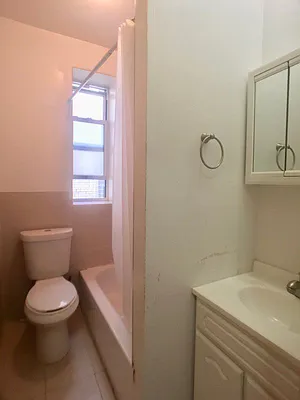 Rented by Bohemia Realty Group | media 11