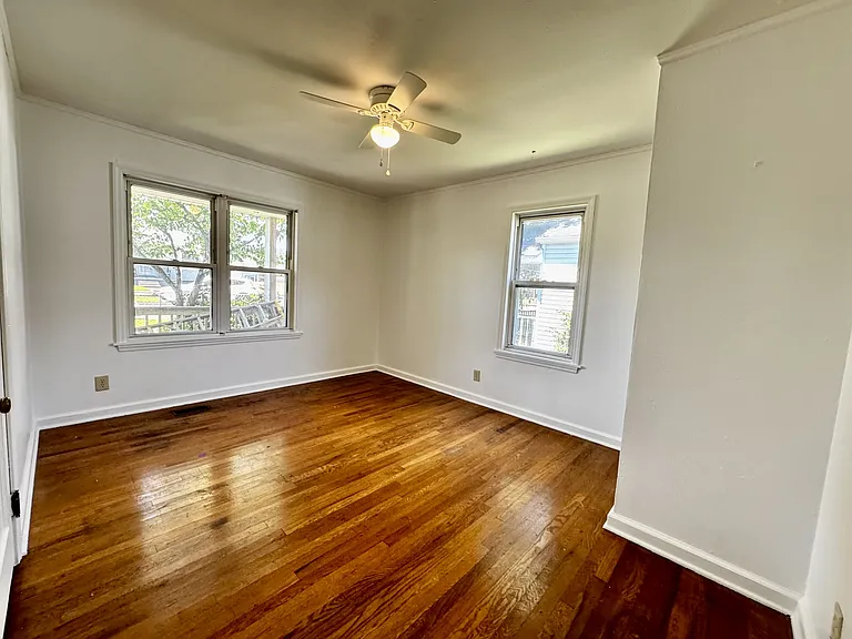 405 Washington Ave — Photo 6