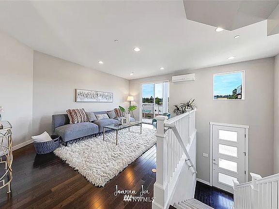 2nd image of 14644 35th Ave NE