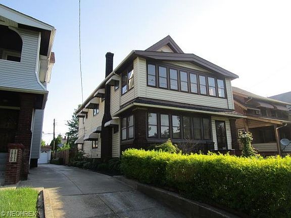 3rd image of 12115 Buckingham Ave