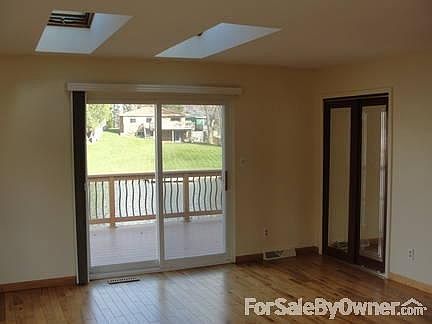 New skylights with screens and shades!
						:
						Let the lake breezes flow with new windows, sliding doors & skylights!