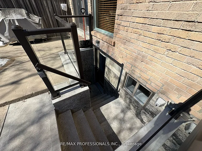19 Elmbrook Cres #LOWER — Photo 22