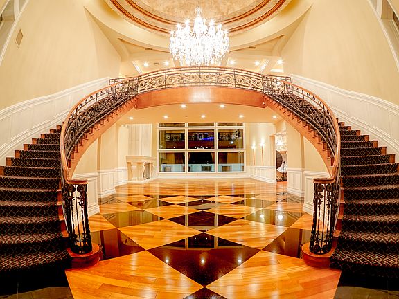 Entrance foyer.