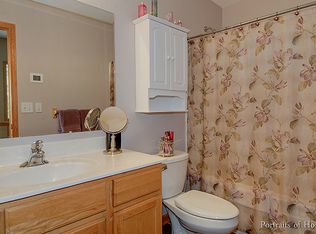 12331 Mitchell Dr, Yorkville, IL 60560