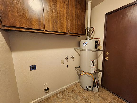 5th image of 934 Briarwood Ave