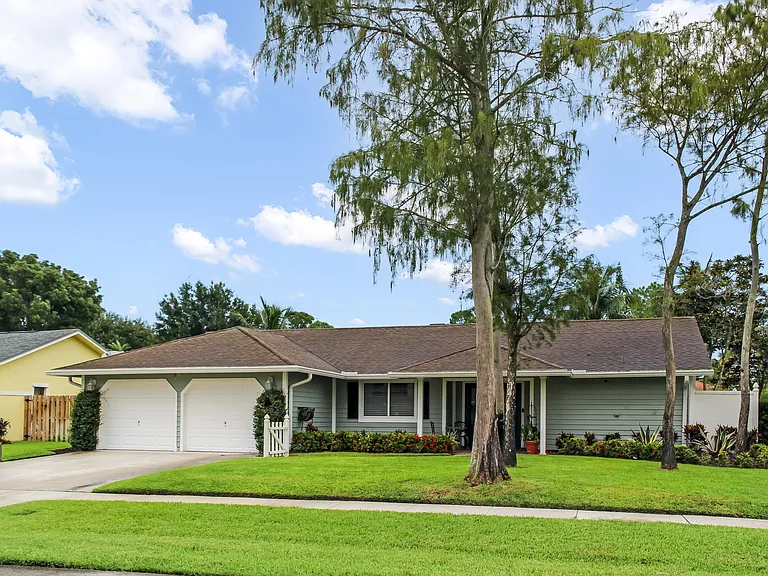 874 Blueberry Dr — Photo 40