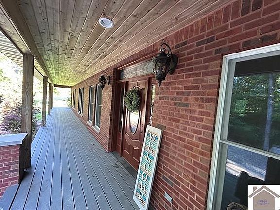 2nd image of 72 Hills Hollow Rd