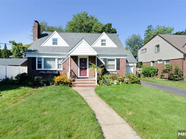 4-12 Kenneth Ave, Fair Lawn, NJ 07410