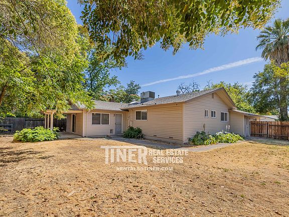 3rd image of 9137 Rosewood Dr