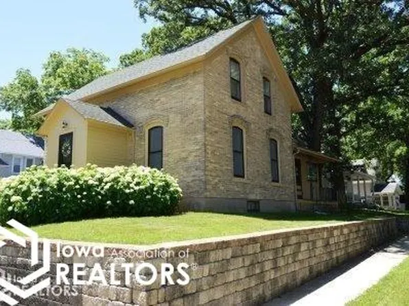 101 S 9th St, Clear Lake, IA 50428