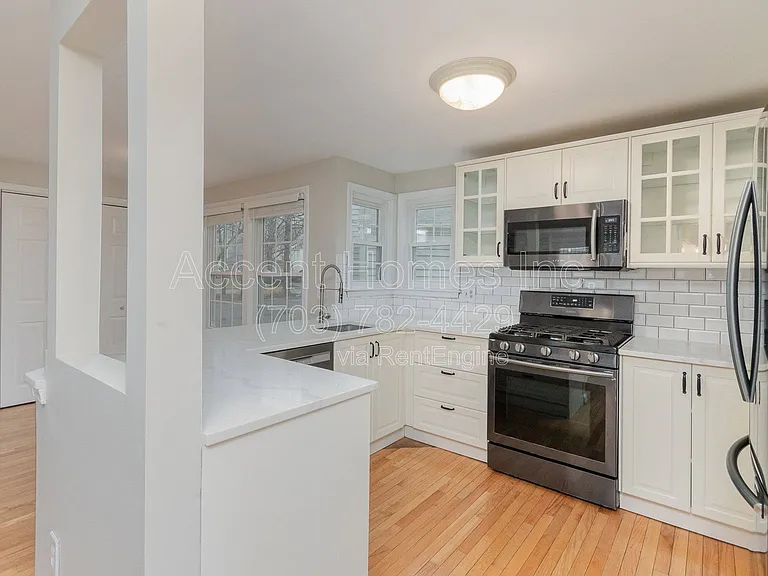 7579 Cross Gate Ln — Photo 10
