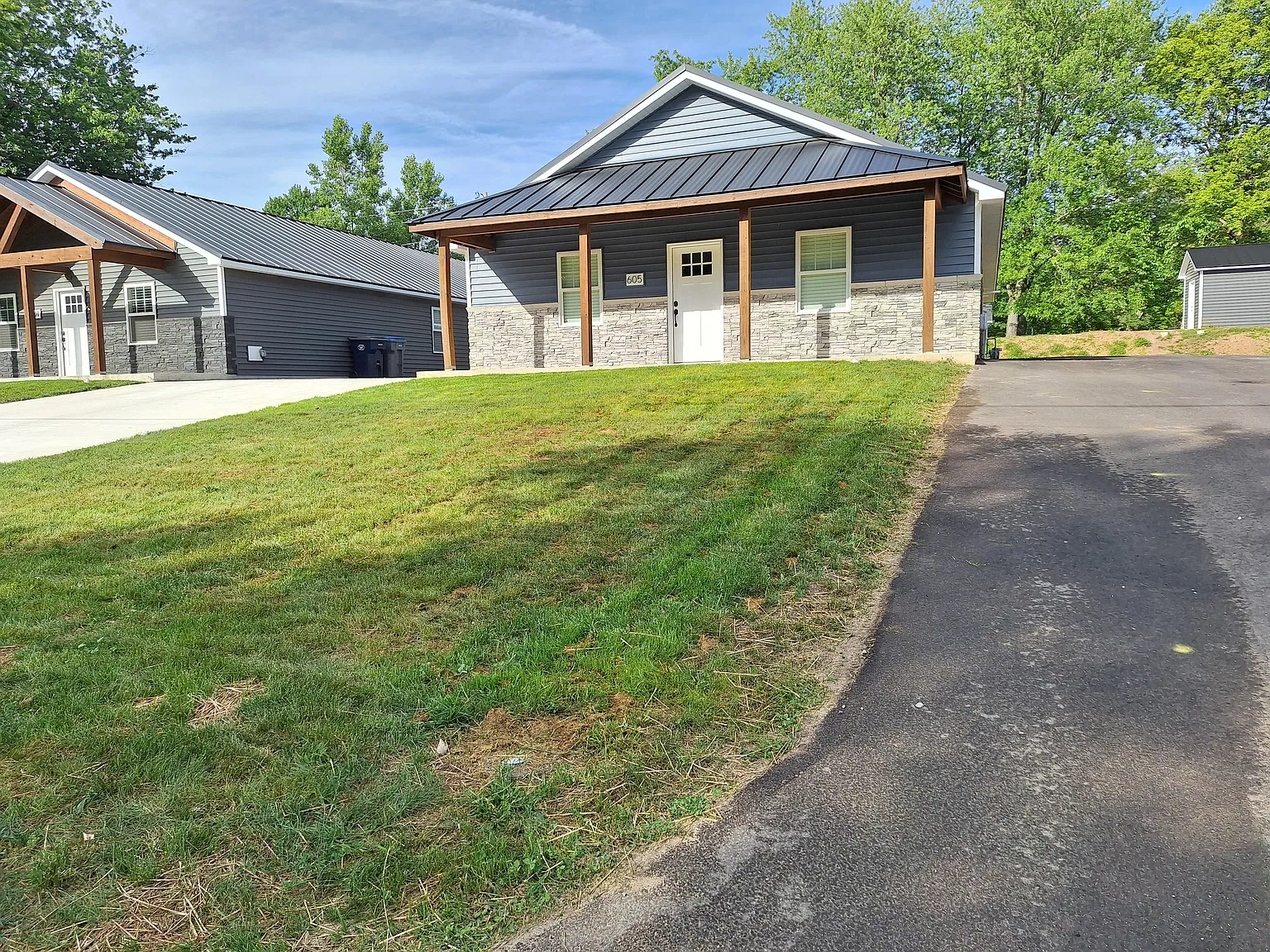 605 McClellan St — Photo 3