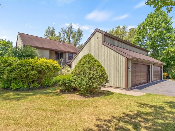 598 Village Blvd N, Baldwinsville, NY 13027