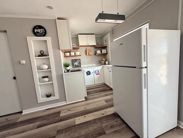 2nd image of 12840 Seminole Blvd #8A