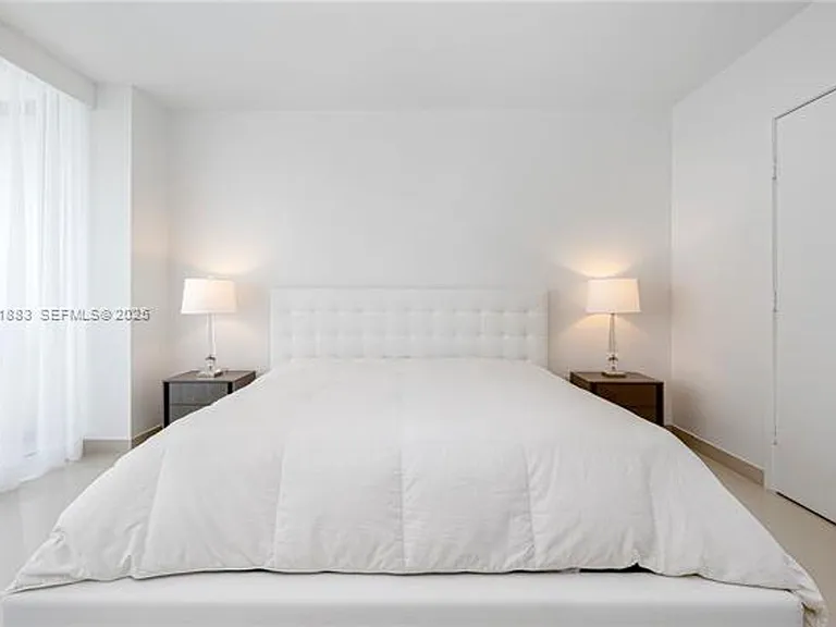 5875 Collins Avenue Cu #1202 — Photo 39