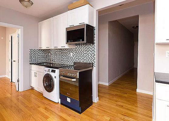 2nd image of 723 E 5th St #2A