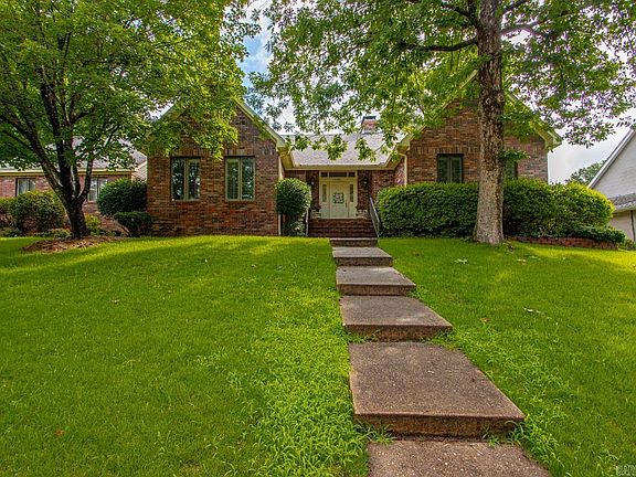 2nd image of 1145 Cambridge Cir