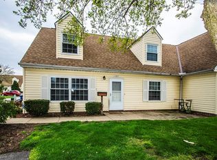 1267 W 70th St, Cleveland, OH 44102