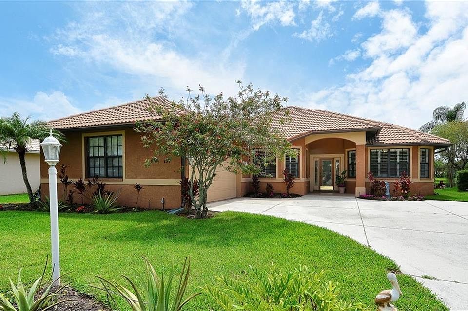1st image of 157 Grand Oak Cir