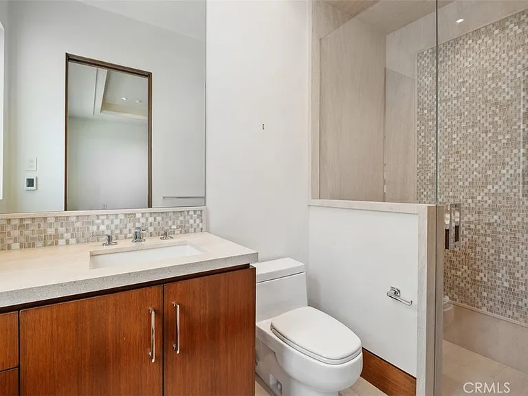 1523 Dolphin Ter — Photo 35
