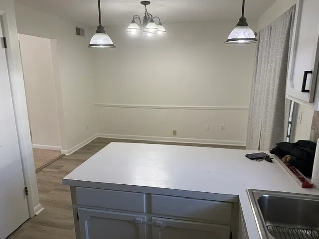 3 bed, 1365 sqft, $2,000 — Photo 4