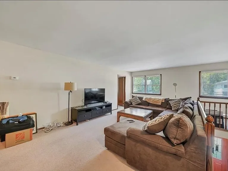 22 Riverside Dr #2 — Photo 9