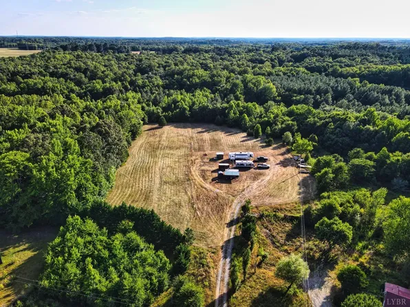 4020 Jeb Stuart Hwy, Red Oak, VA 23964