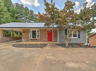 3829 Ridgeline Dr, Kingsport, TN 37664