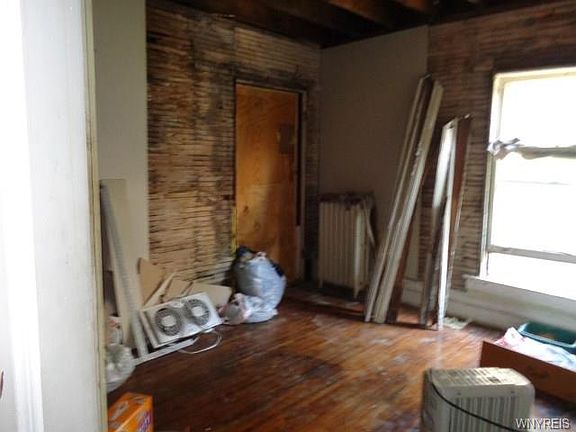 5th image of 525 Ashland Ave