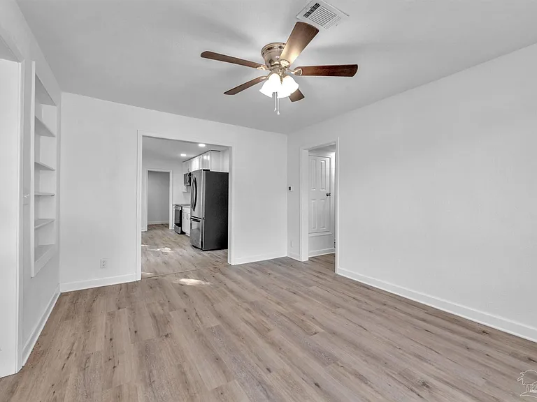 723 Lakewood Rd — Photo 7