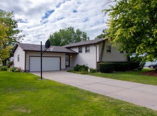 2204 Berryman Ln, Central City, NE 68826