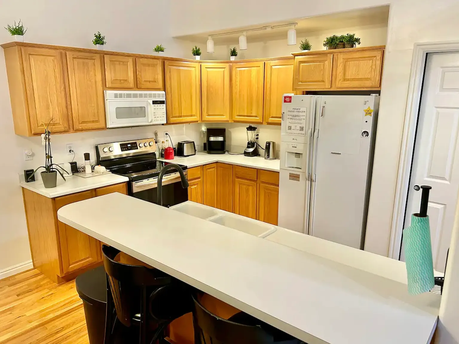 S Cotton Tree Ln, Salt Lake City — Photo 3