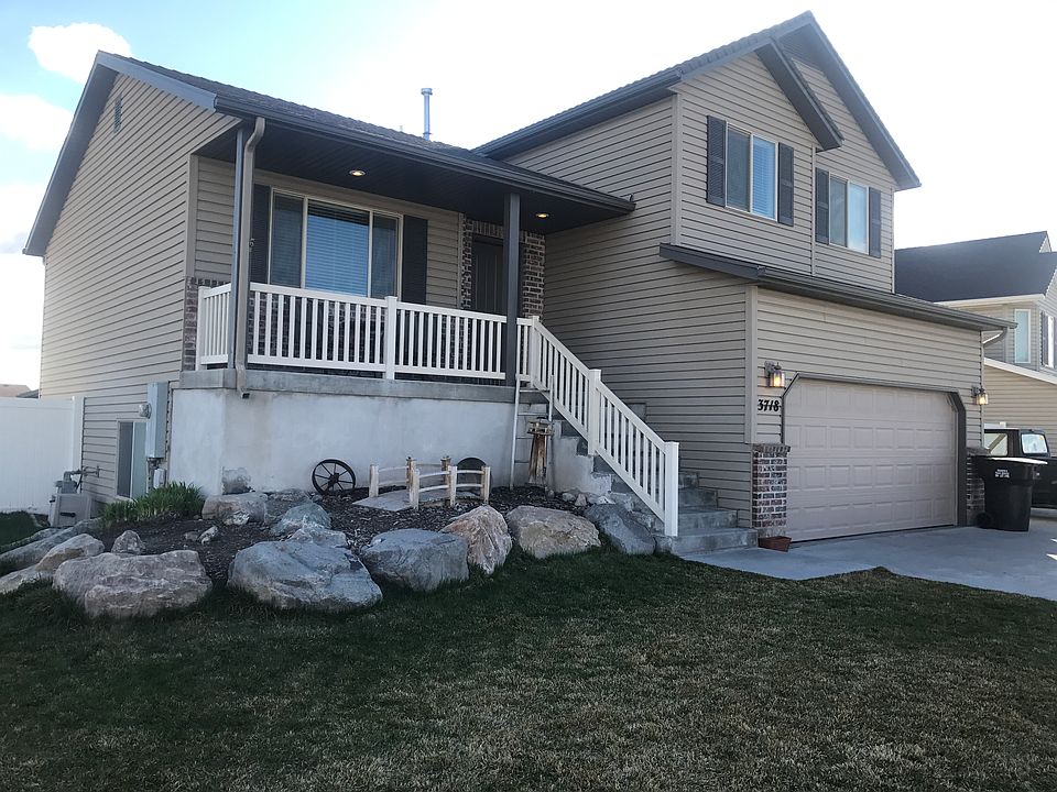 1st image of 3718 E Pearce Dr