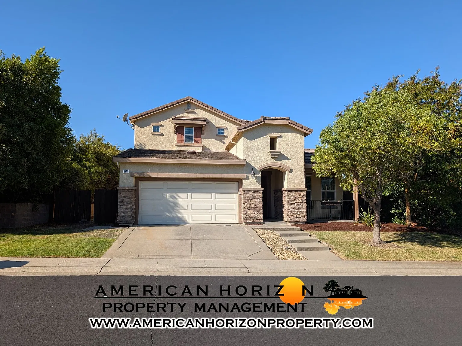 4 bed, 3233 sqft, $3,700 — Photo 2
