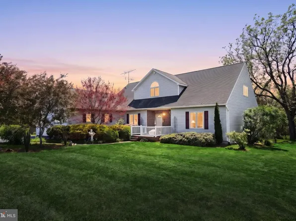 355 Sachs Rd, Gettysburg, PA 17325