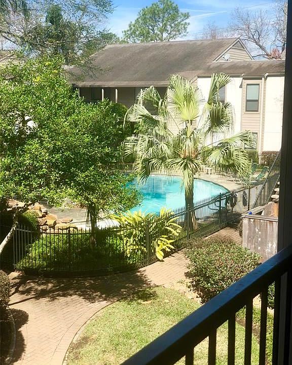 1st image of 1100 Augusta Dr APT 30