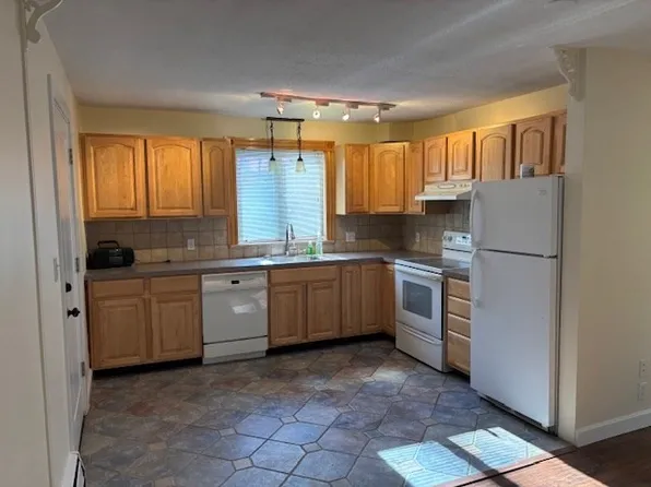 47 Lionel Ave APT B, Waltham, MA 02452