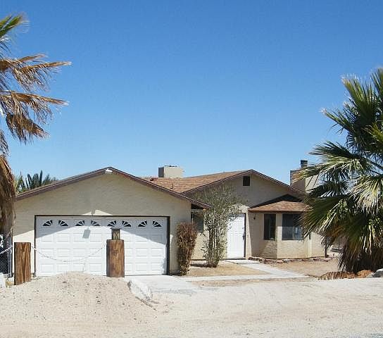 1st image of 73972 Desert Dunes Dr