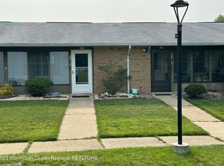 16B Yorkshire Ct, Manchester, NJ 08759