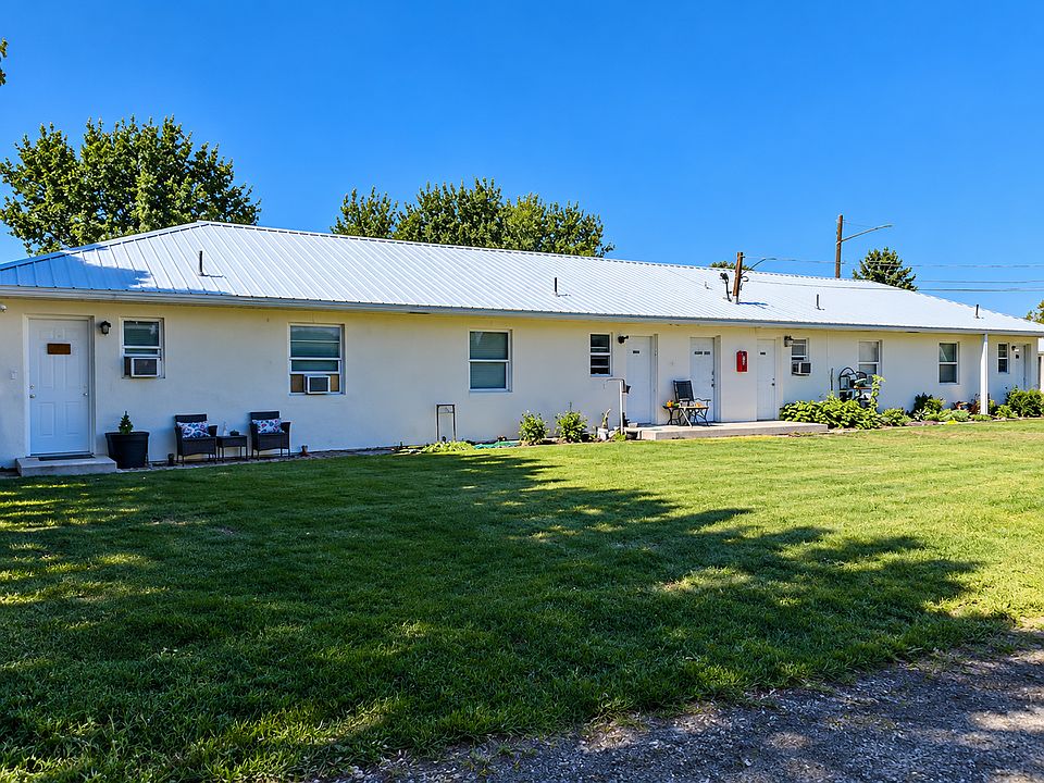 1st image of 228 G St SE