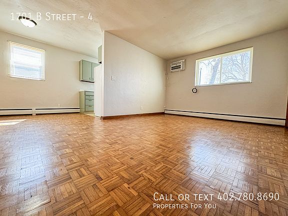 2nd image of 1701 B St APT 4