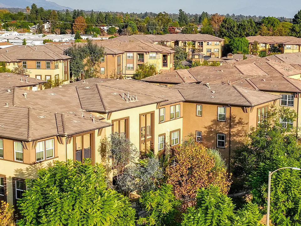 La Verne Village Luxury Apartment Homes