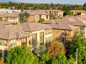La Verne Village Luxury Apartment Homes