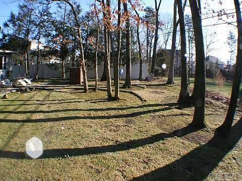 2nd image of 16 White Cliff Ln