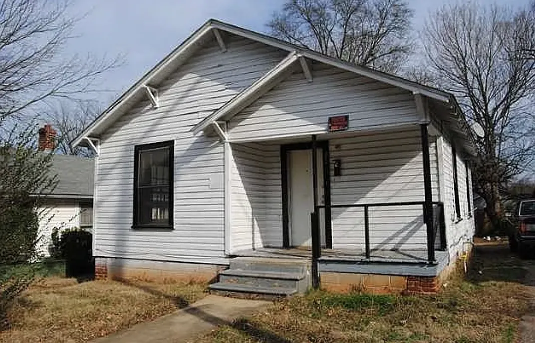 2 bed, 1.0 bath, 800 sqft, $895 — Photo 2