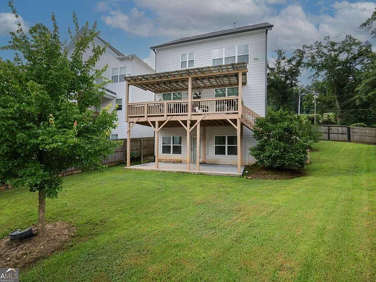 1860 Commons Pl NW — Photo 23