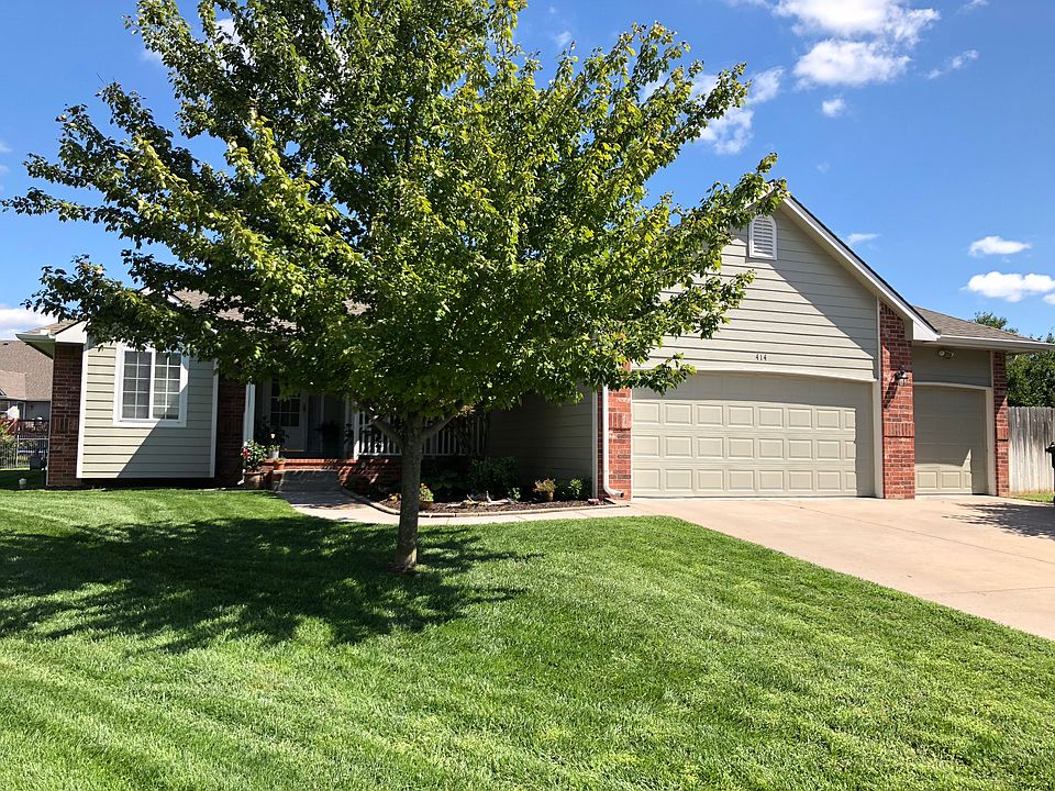 1st image of 414 E Country Hills Ct